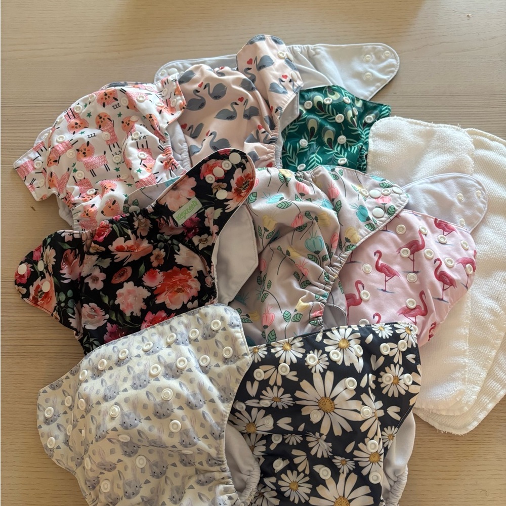 Bundle of 8 pocket diapers